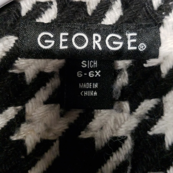 Girls small Blk & Wht pea coat - Picture 2 of 4